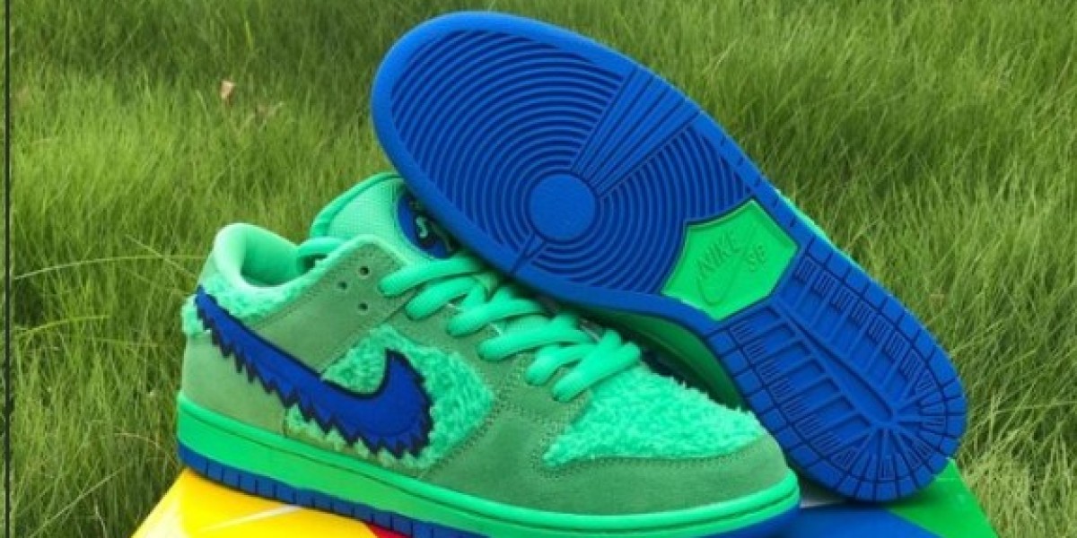 Vibrant Nike Dunk Low SB Grateful Dead Bears Green