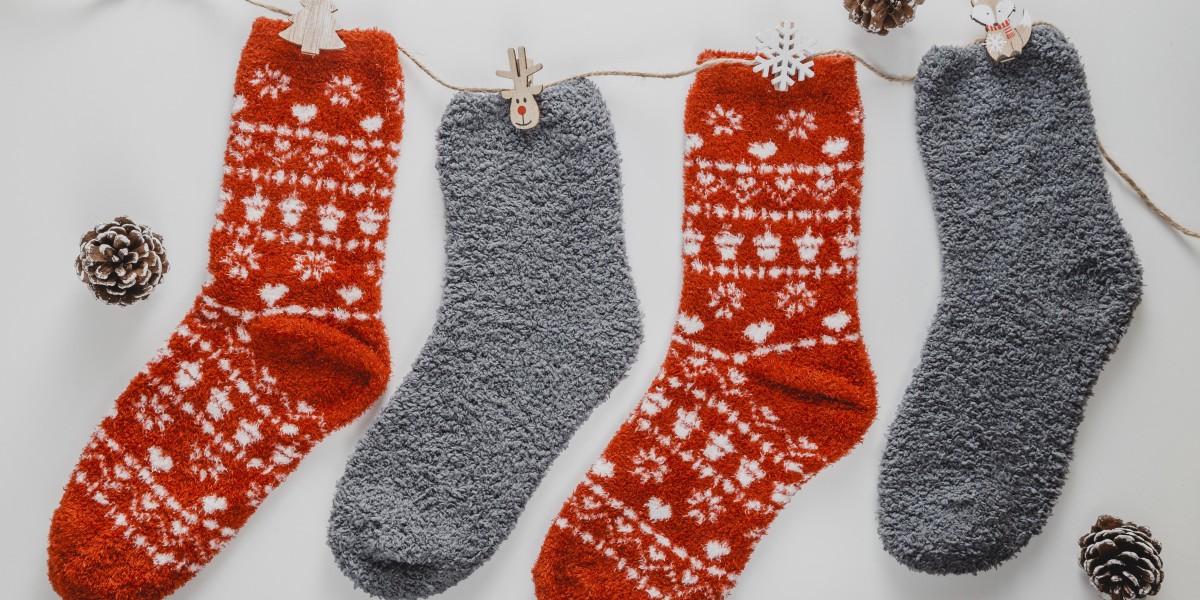 The Ultimate Guide to Socks for Winter: Choosing Warmth and Comfort