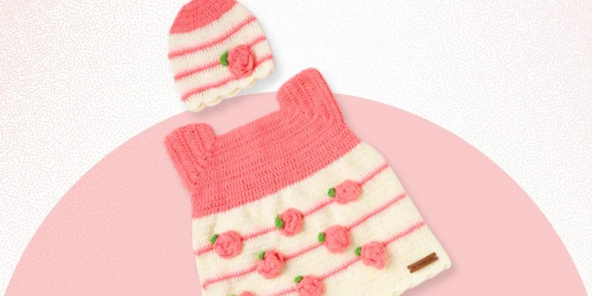 Hand Knitted Woolen Sweaters: A Timeless Wardrobe Essential for Babies