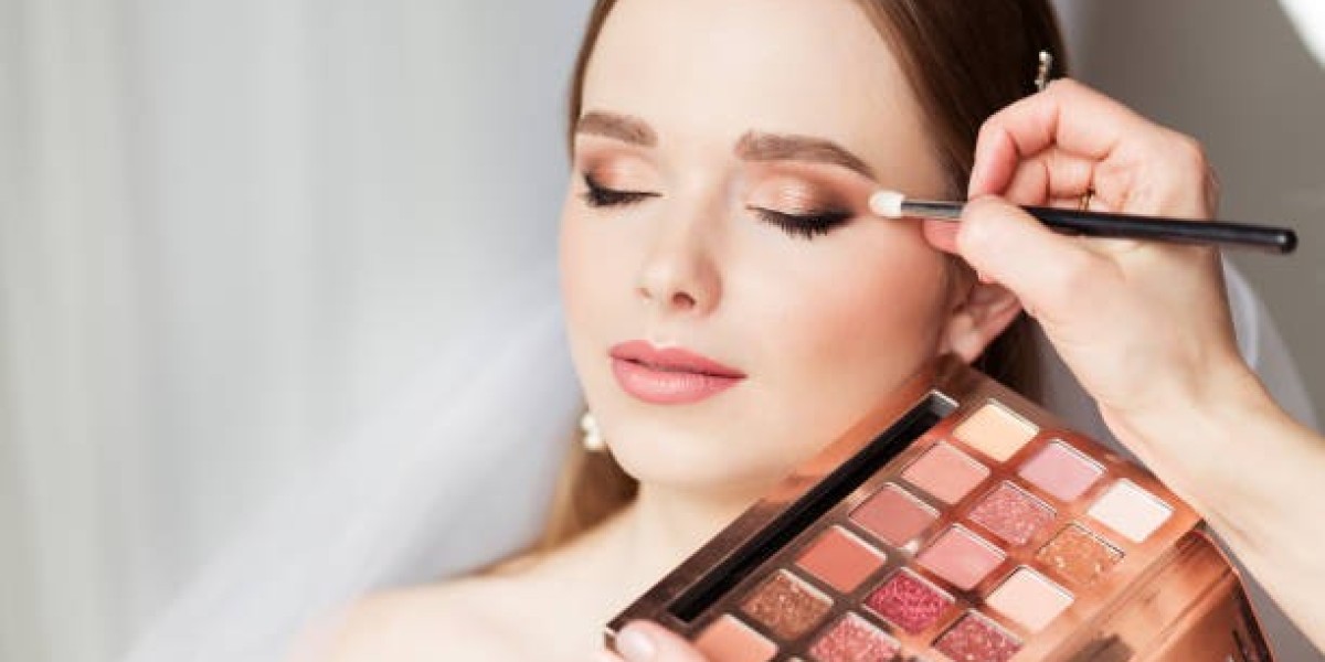 Top Services Offered by the Best Makeup Artist in Jaipur