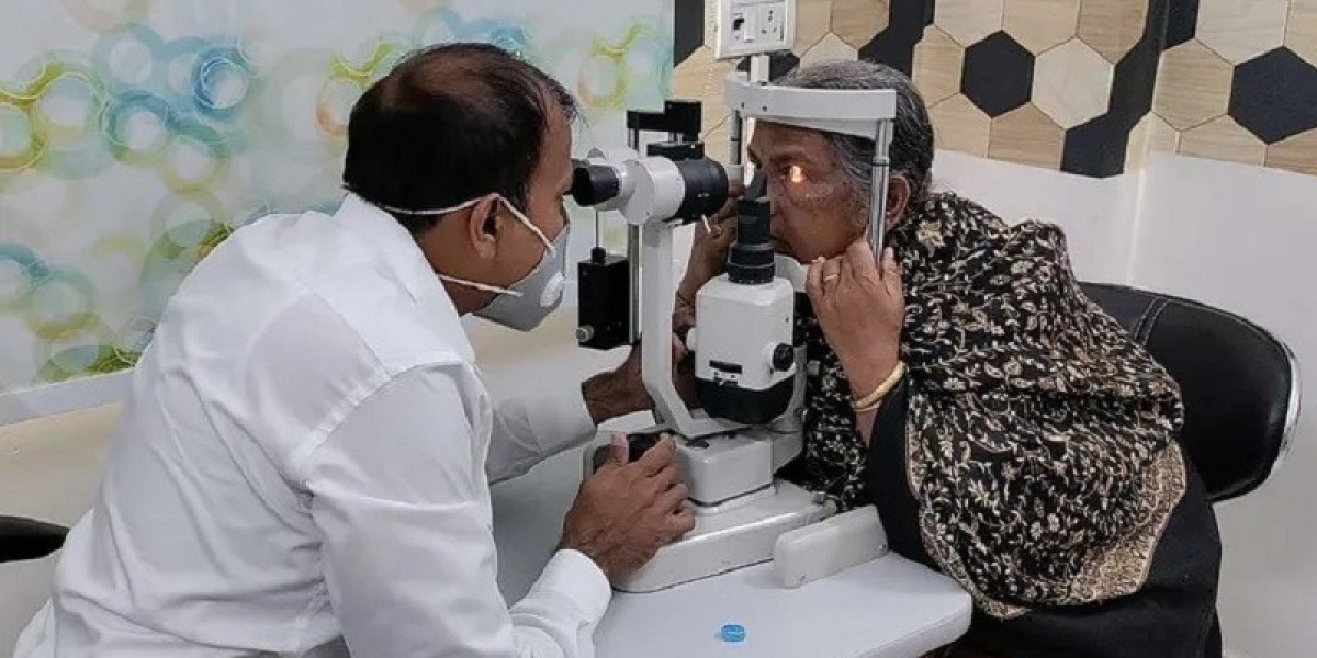 Best Eye Clinic in Noida: A Guide to Top-Quality Vision Care